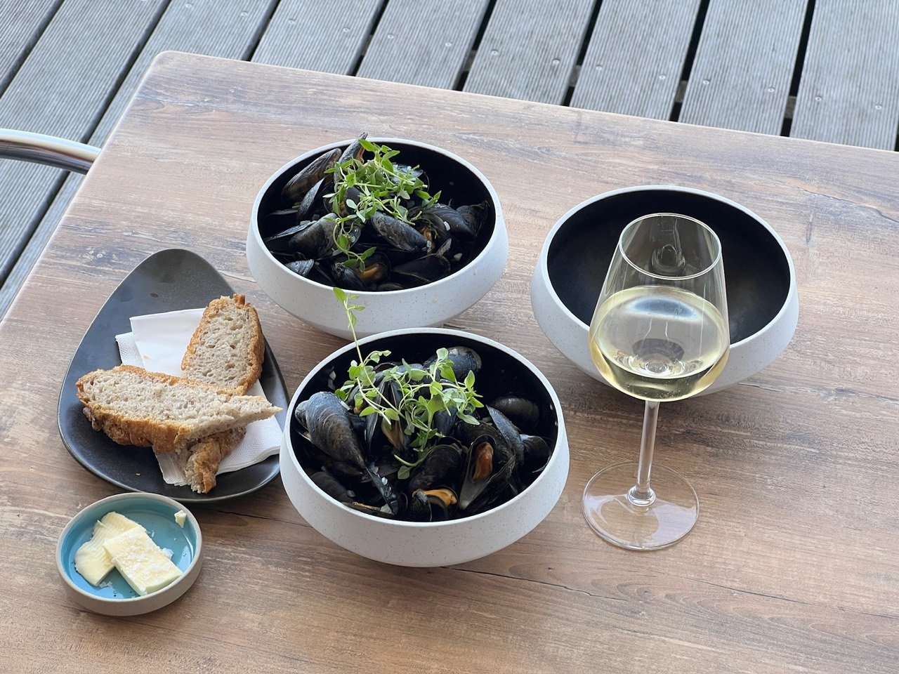 Muslinger med brød og hvidvin ved KRAM