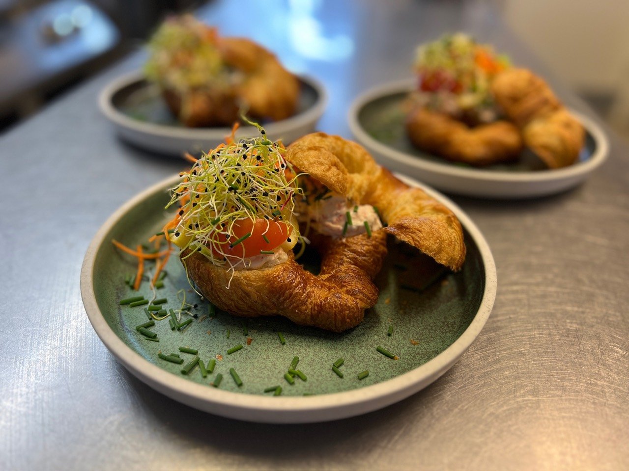 Fyldte croissanter anrettet hos KRAM